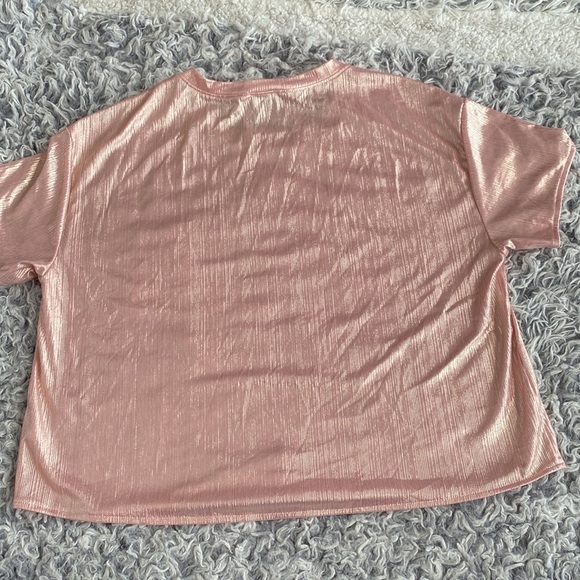 Show Me Your MuMu Pink Metallic Short Sleeve Tee Medium - Picture 12 of 15